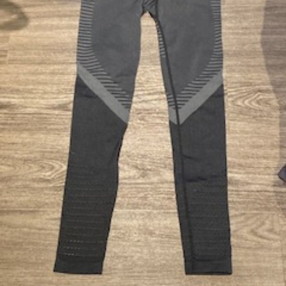 Black Athletic Leggings, Size X-Small. - Picture 2 of 2